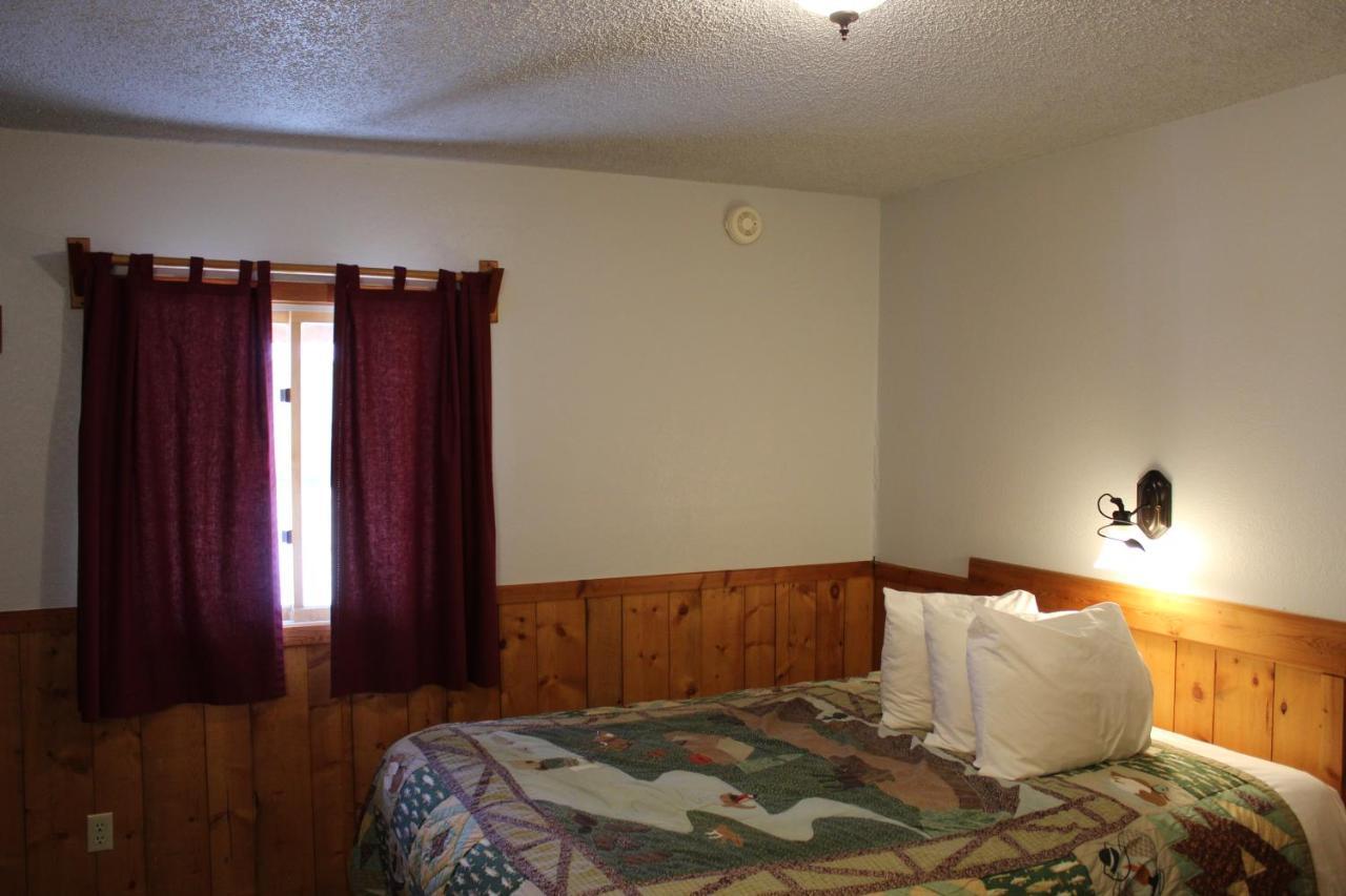 Alpine Motel Of Cooke City Exterior foto